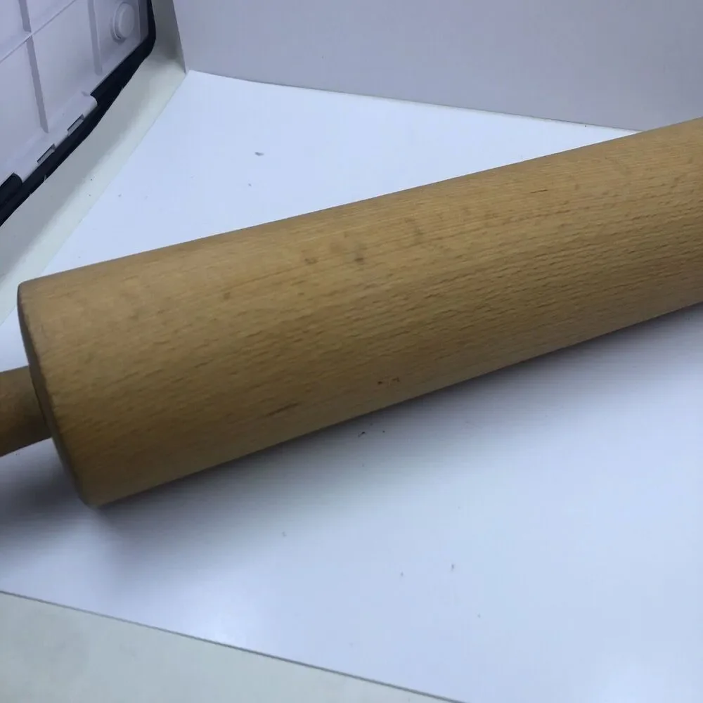 Wooden Rolling Pin Unbranded Weighs 1.25 Lbs.